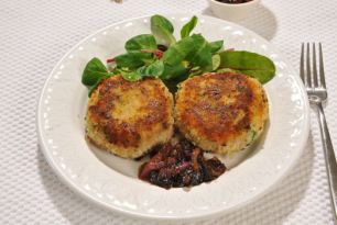 Turkey leftover dishes-Turkey Cakes